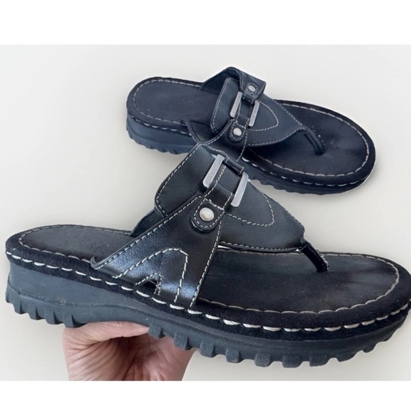 Vintage Y2K 90s Rugged Outback Black Chunky Thong Slip On Sandals Size 7.5 - Picture 1 of 9